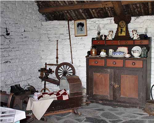 Cottage interior cottage.jpg